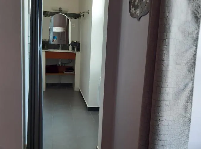 Le Clos De La Salamandre Pensjonat 3*