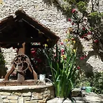 Le Clos De La Salamandre בית הארחה
