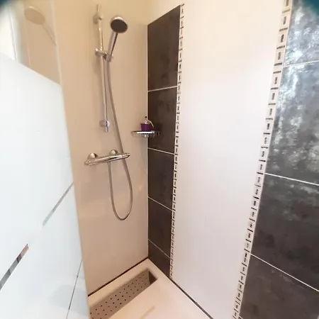 Le Clos De La Salamandre 3*